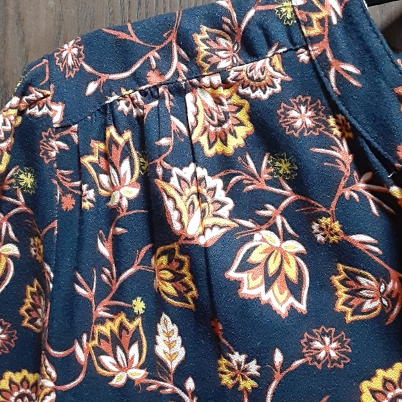 NWT Hinge floral top - Picture 5 of 7